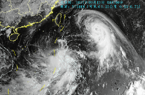 臺(tái)風(fēng)“泰利”的走向受到19號(hào)臺(tái)風(fēng)的影響一路向北偏移